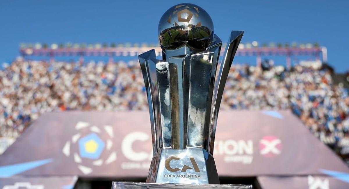 Copa Argentina: Talleres (RE) dio la sopresa contra los suplentes